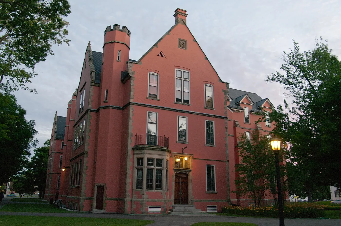 鲍登学院校园