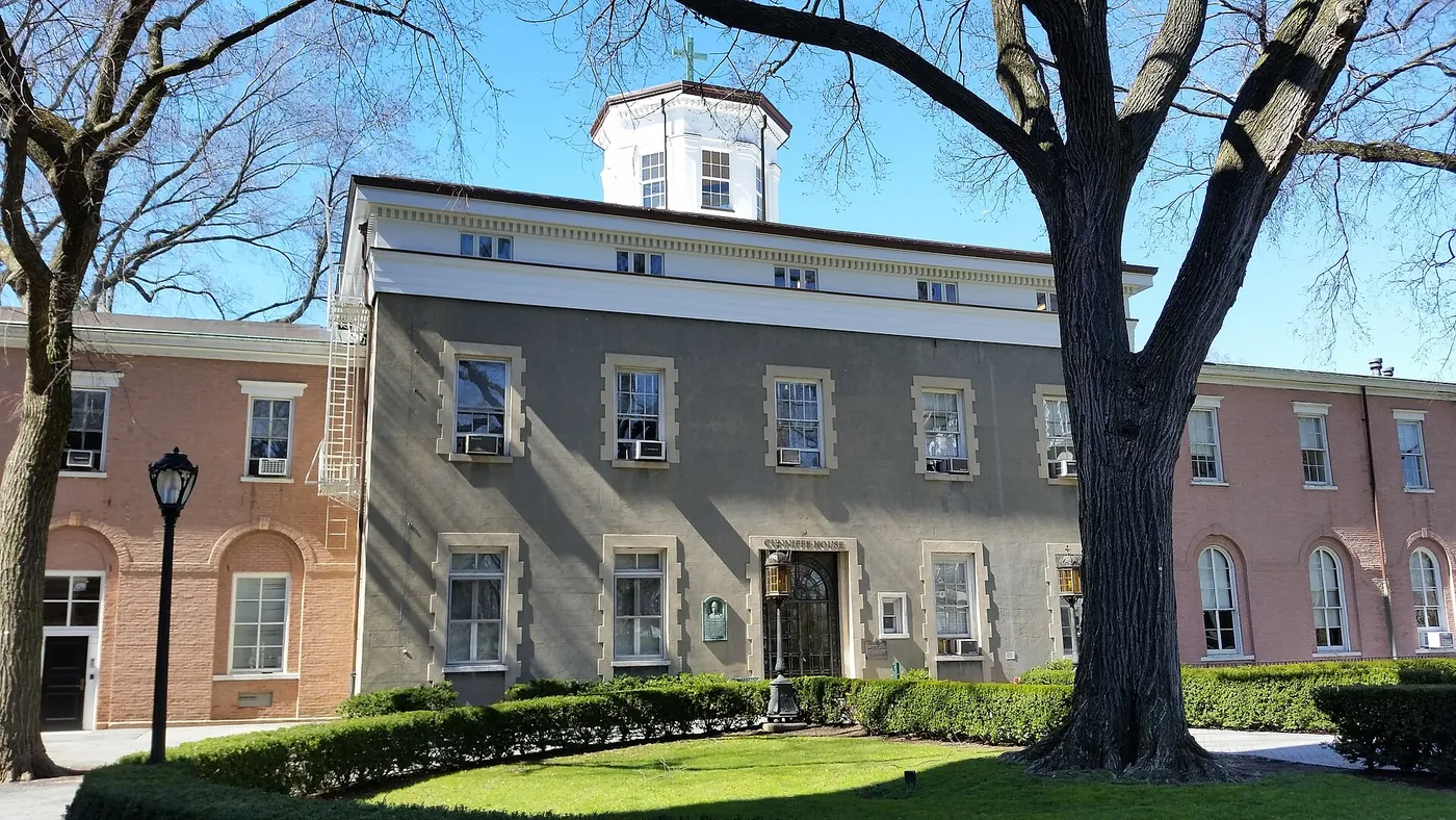 福特汉姆大学校园